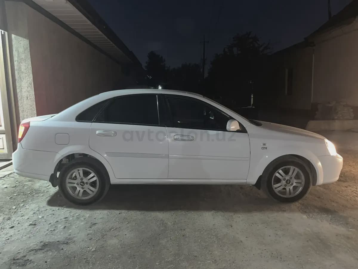 Chevrolet Lacetti, 2 позиция 2012 — 3