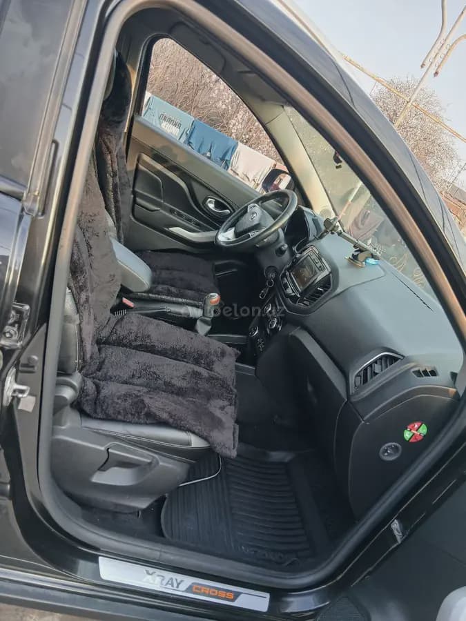 ВАЗ (Lada) XRAY Cross 2020 — 2