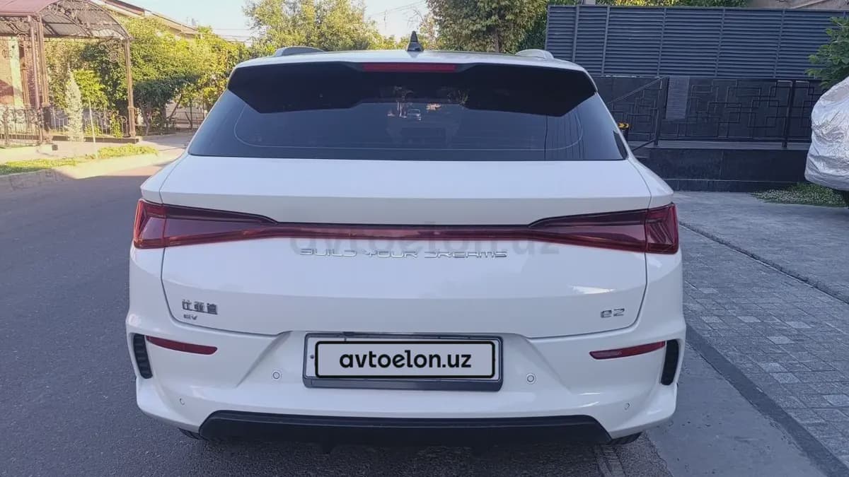 BYD e2 2024 — 1