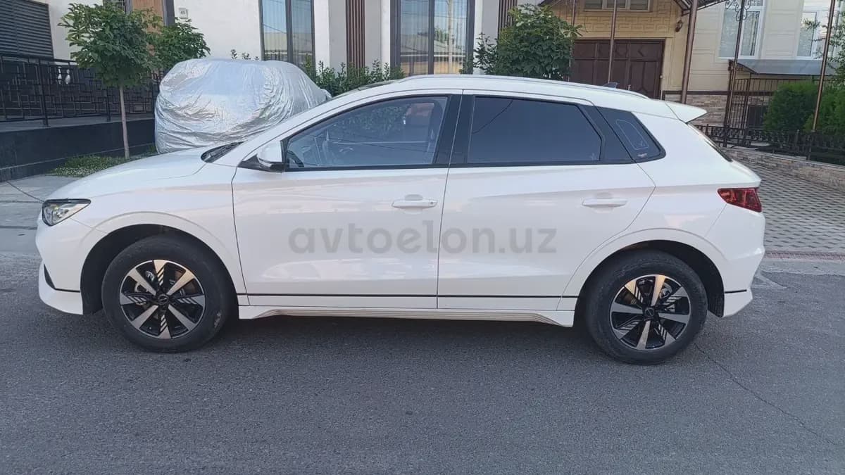 BYD e2 2024 — 4