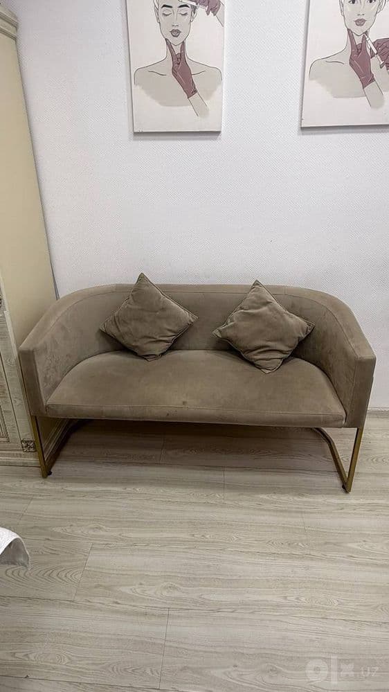 Divan hi tech stilda — 1