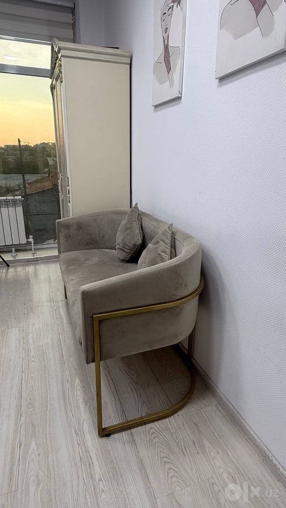 Divan hi tech stilda — 2
