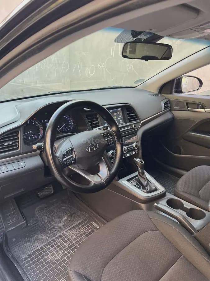 Hyundai Elantra 2020 — 4