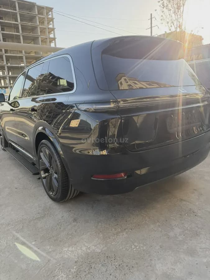 LI L9 2024 — 2