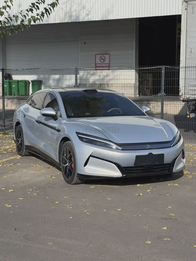 BYD Han L 2025 — 1