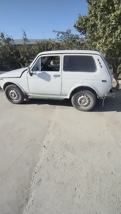Chevrolet Niva 2002 — 1