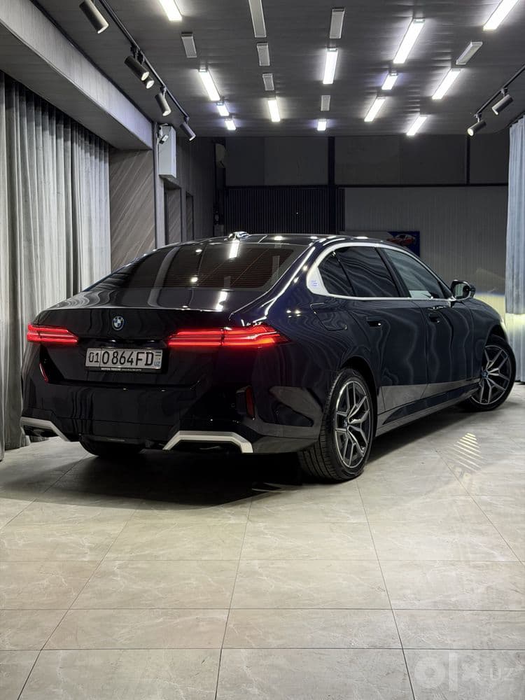 BMW i5 35L m sport 2025 yil 12.000 km yurgan kraska toza — 2