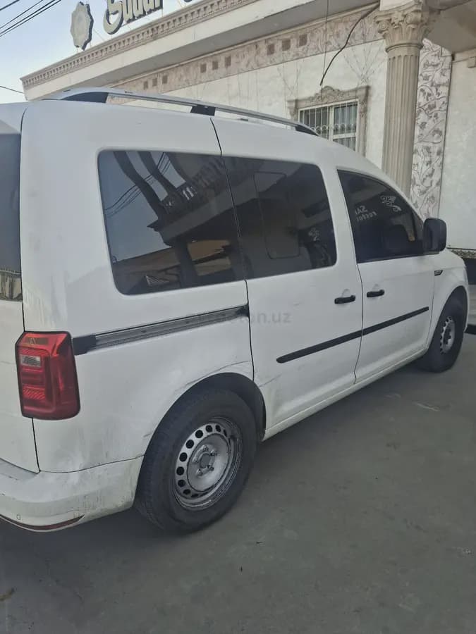 Volkswagen Caddy 2022 — 1