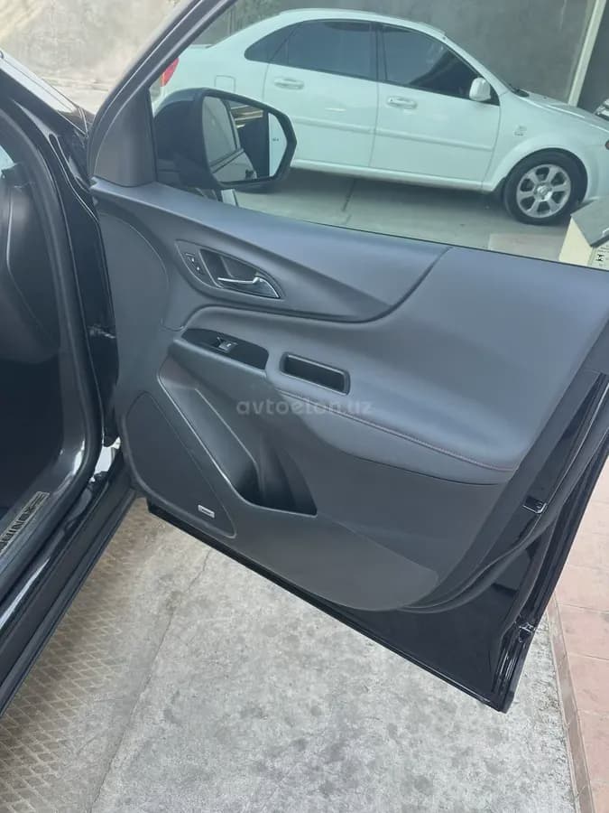 Chevrolet Equinox 2023 — 3