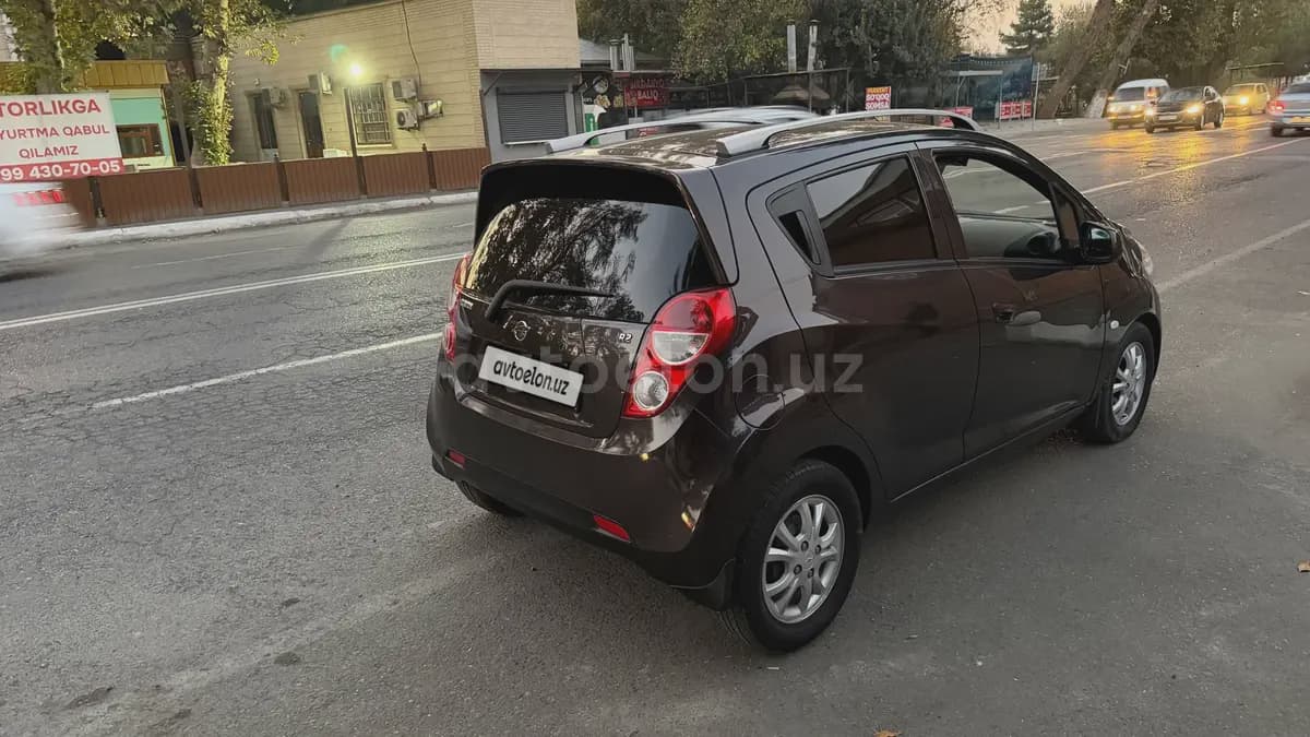 Chevrolet Spark, 4 позиция 2017 — 3