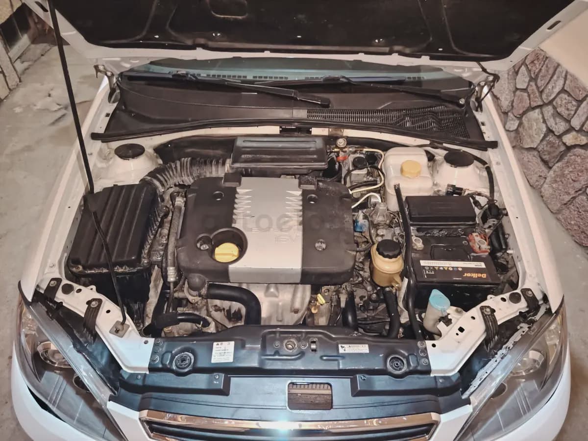 Chevrolet Lacetti, 1 позиция 2010 — 2