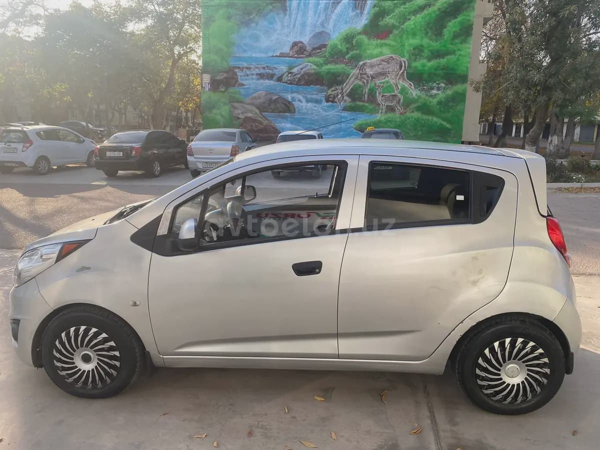 Chevrolet Spark, 1 позиция 2016 — 3