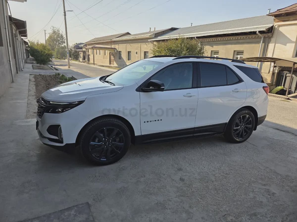 Chevrolet Equinox 2023 — 3