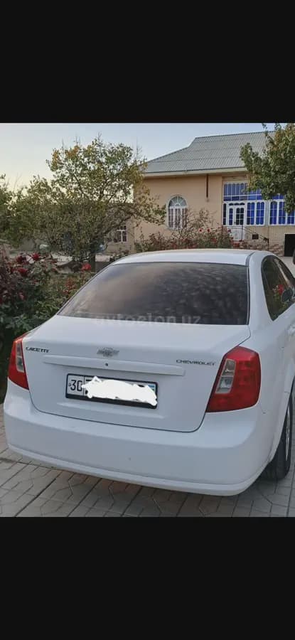 Chevrolet Lacetti, 1 позиция Газ-бензин 2010 — 2