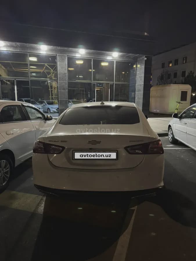 Chevrolet Malibu 2 2022 — 2