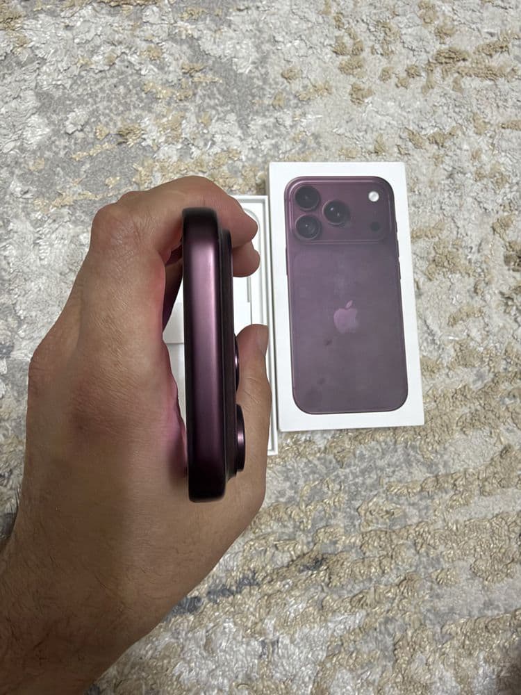 Iphone 18 pro burgundy — 4