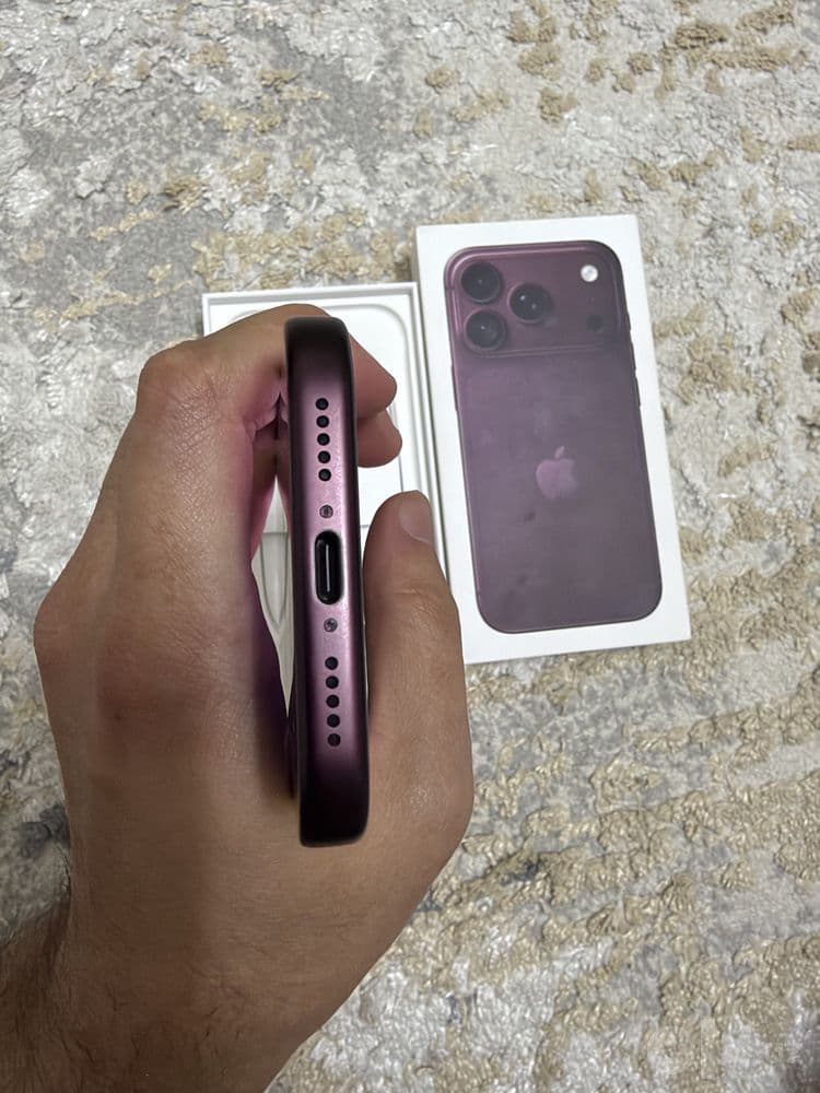 Iphone 18 pro burgundy — 5