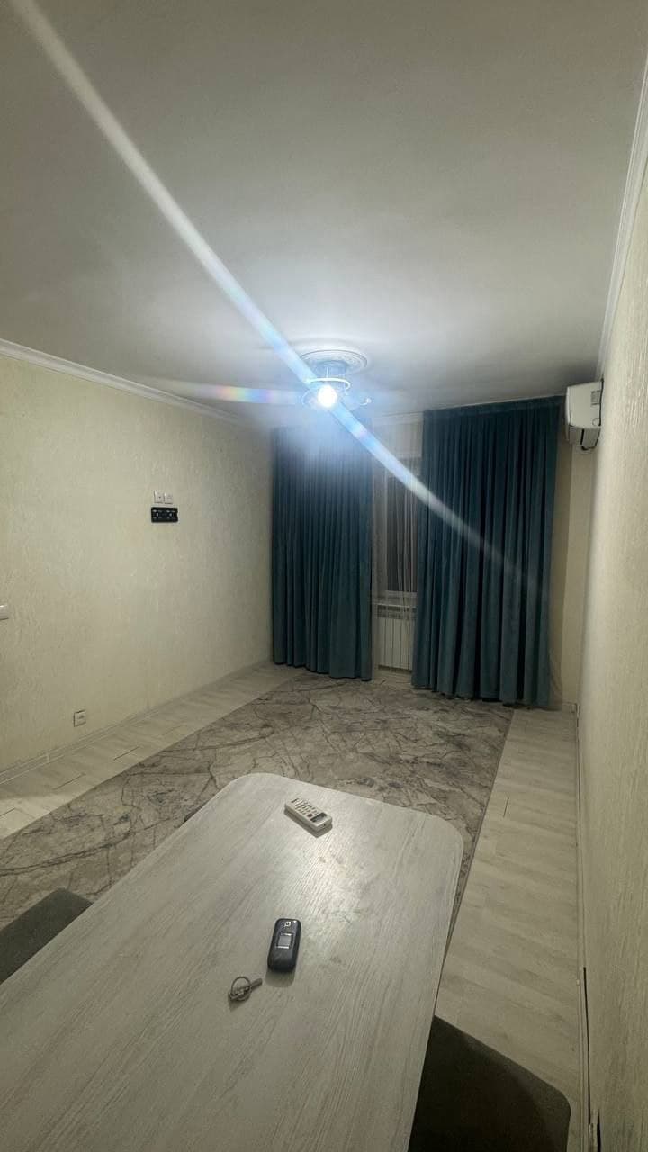 ÷ Ориентир: Чиланзар РОВД. 1хона 1-этаж. Кирпичный — 1