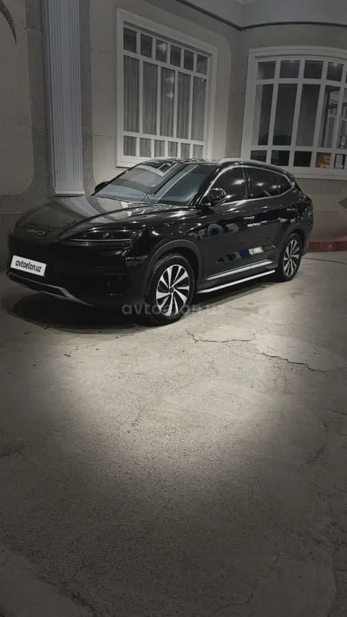 BYD Song Plus EV Champion 2023 — 2