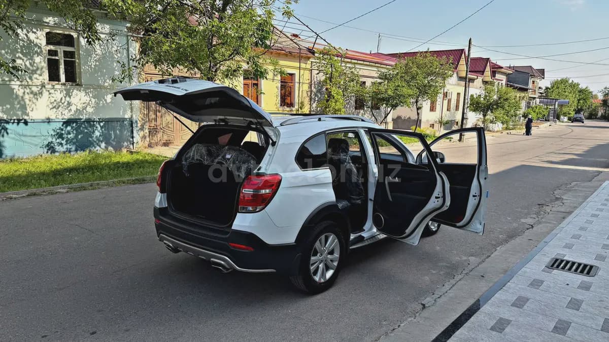 Chevrolet Captiva, 4 позиция 2016 — 3