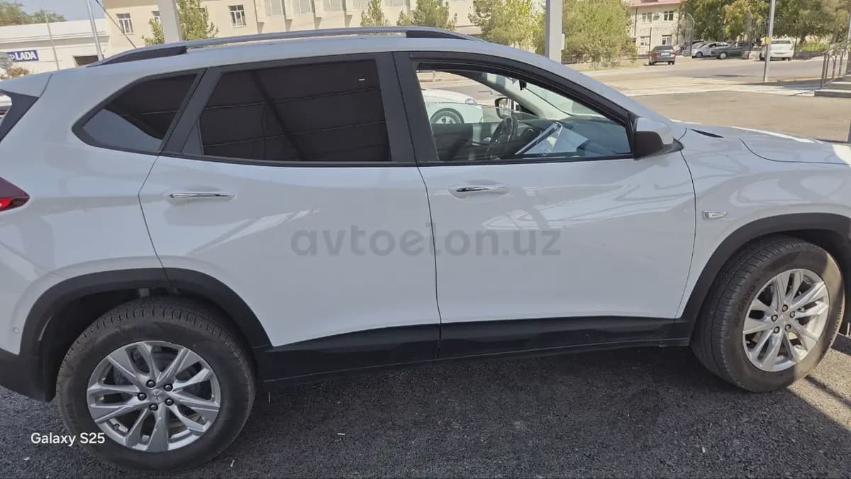 Chevrolet Tracker 2 2025 — 1