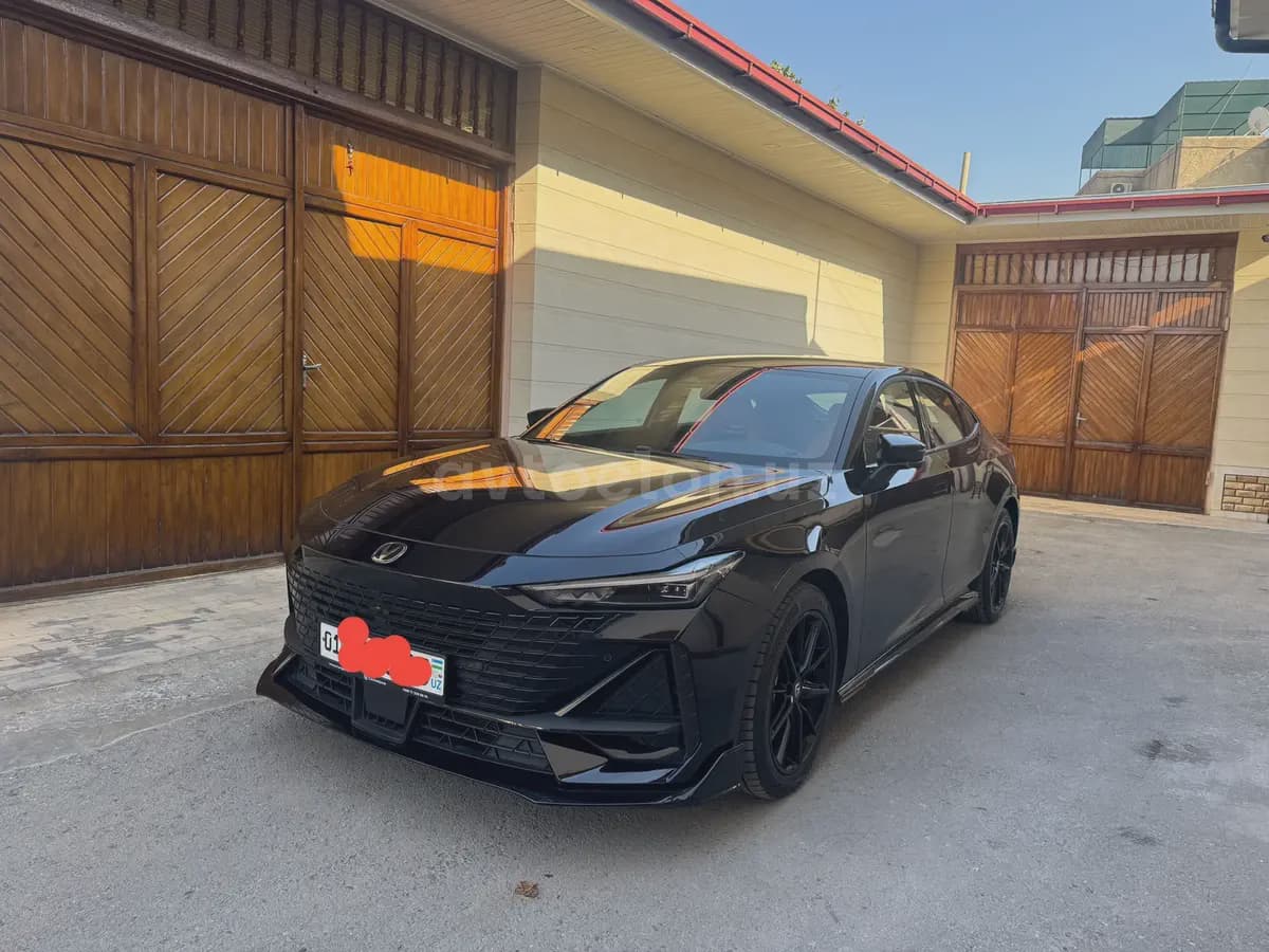 Changan UNI-V 2025 — 3