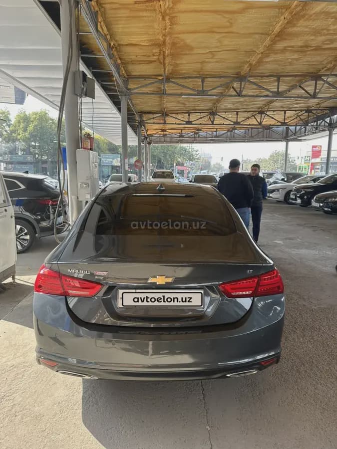 Chevrolet Malibu 2 2018 — 2