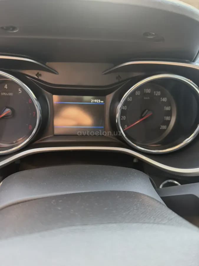 Chevrolet Tracker 2 2025 — 4