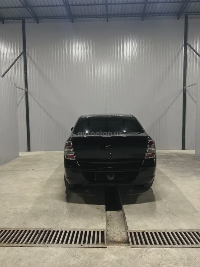 Chevrolet Cobalt, 4 позиция 2025 — 1