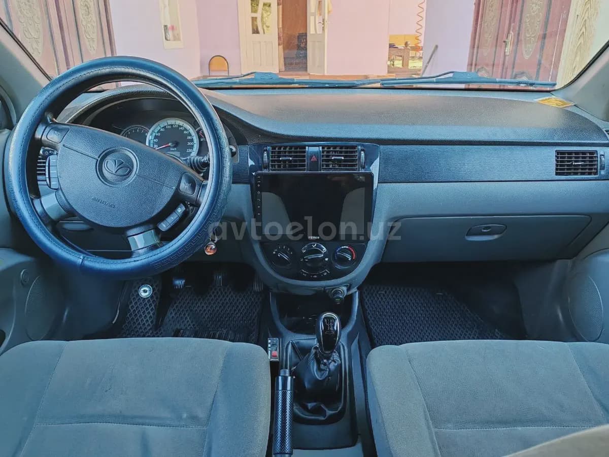Chevrolet Lacetti, 1 позиция 2010 — 3