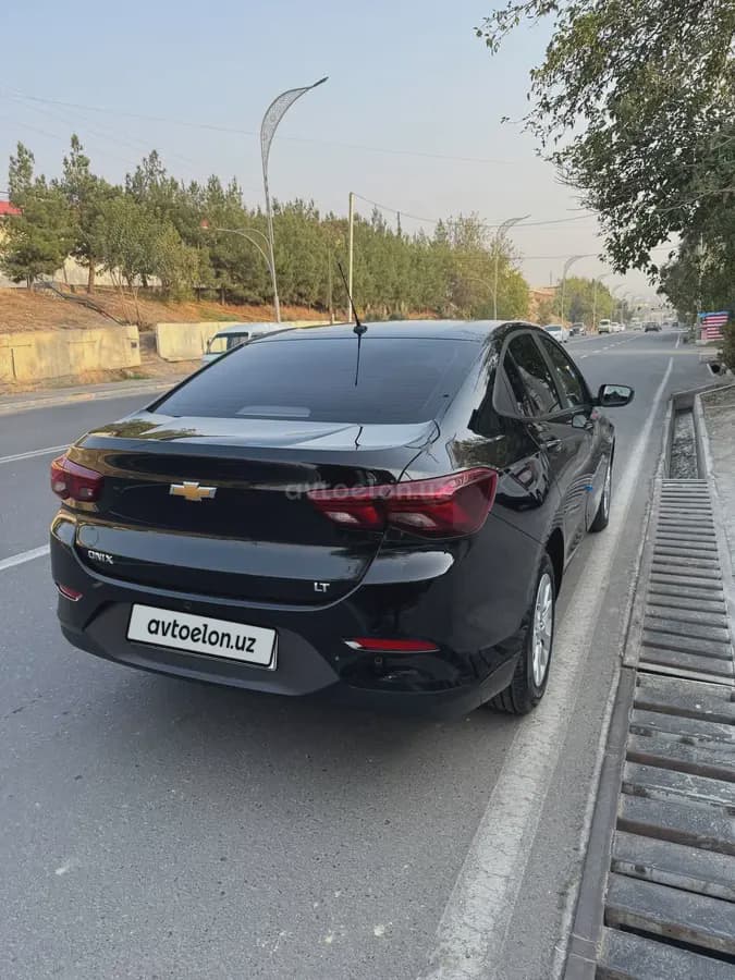 Chevrolet Onix 2024 — 4
