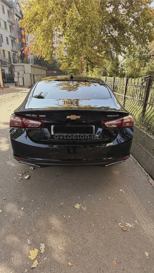 Chevrolet Malibu 2 2021 — 2