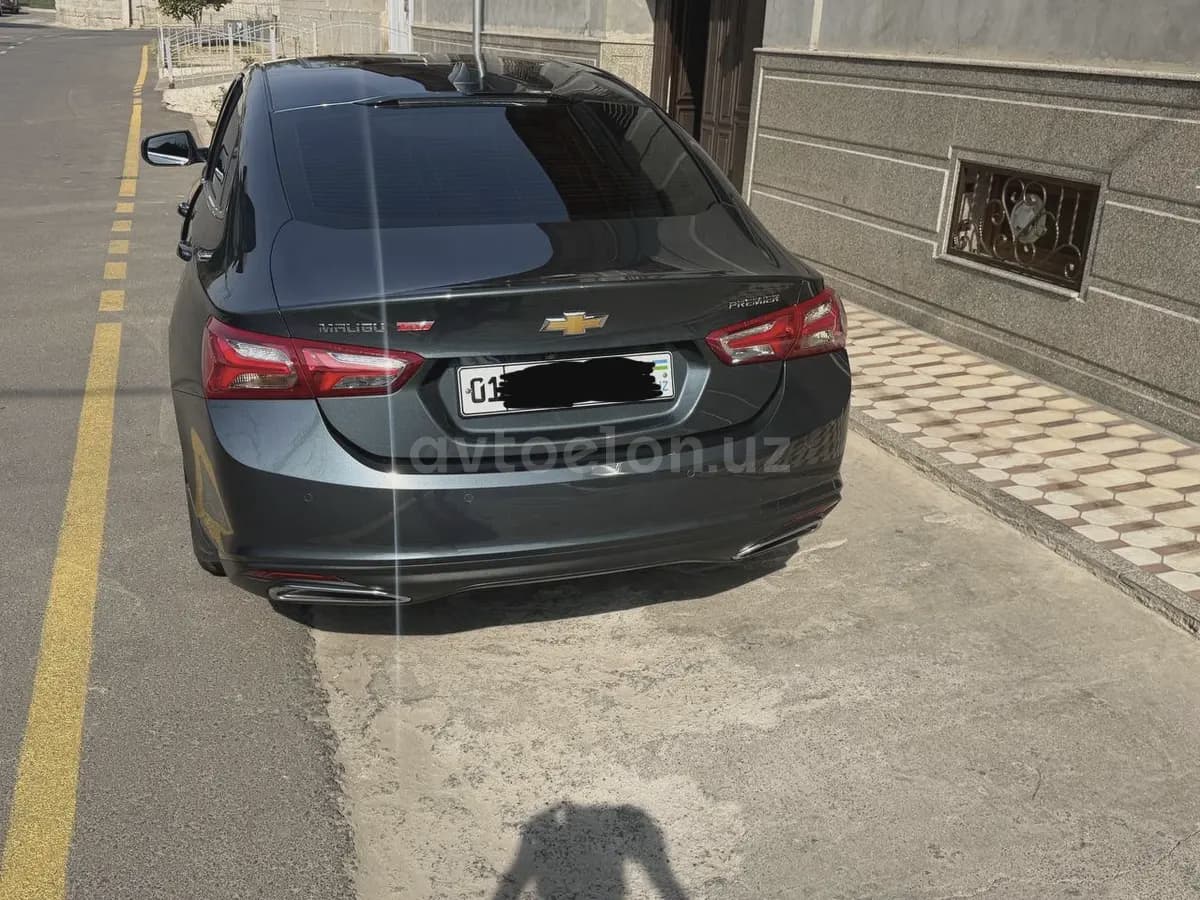 Chevrolet Malibu 2 2021 — 2