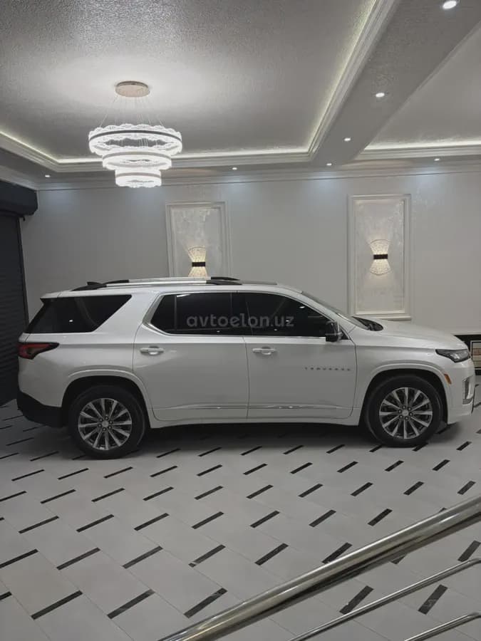 Chevrolet Traverse 2023 — 2