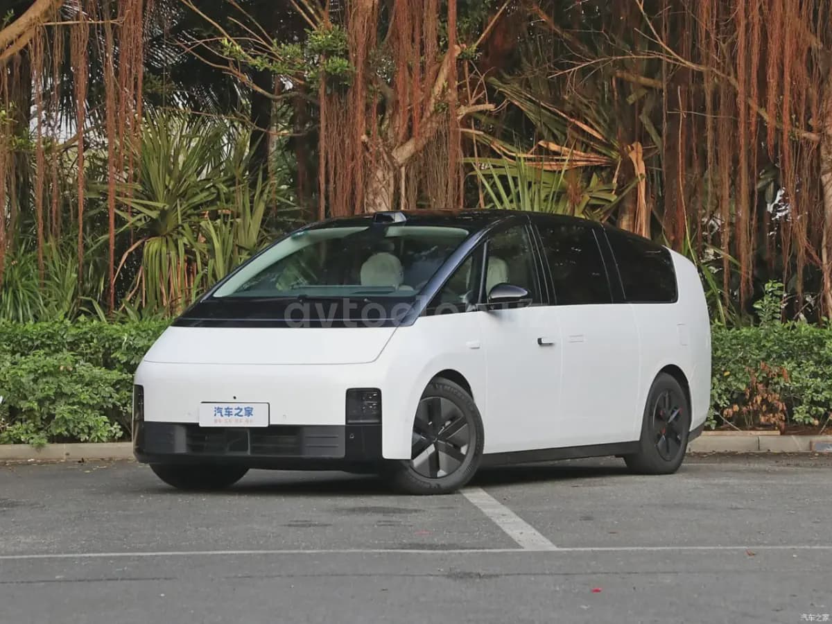 Chevrolet Tahoe 2023 — 4