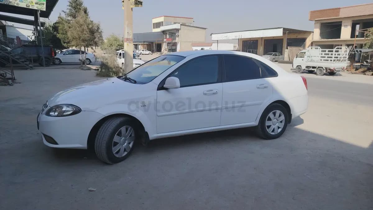 Chevrolet Gentra, 2 позиция 2014 — 3
