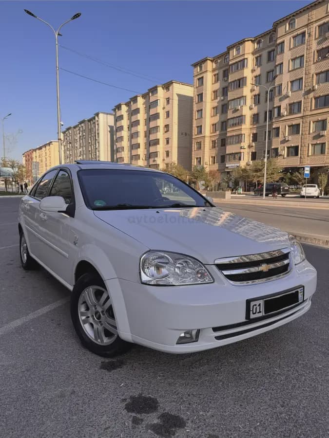 Chevrolet Lacetti, 3 позиция 2013 — 1