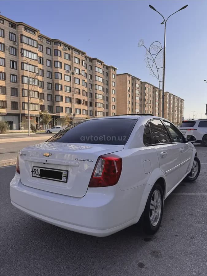 Chevrolet Lacetti, 3 позиция 2013 — 3