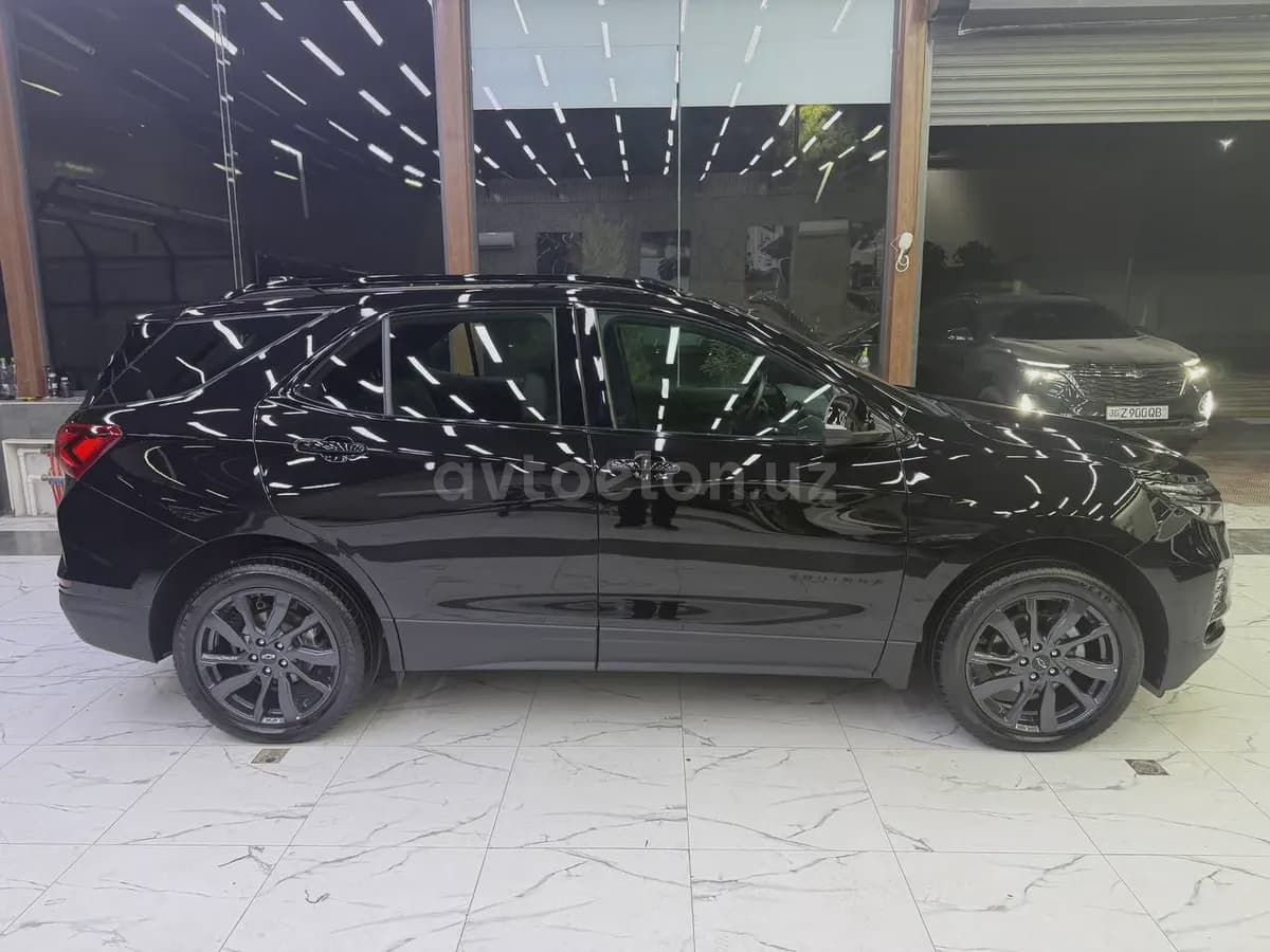 Chevrolet Equinox 2023 — 3