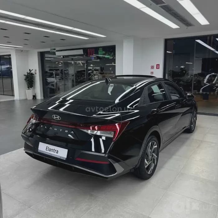 Hyundai Elantra 2026 — 3