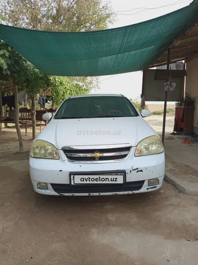 Chevrolet Lacetti, 1 позиция Газ-бензин 2006 — 4