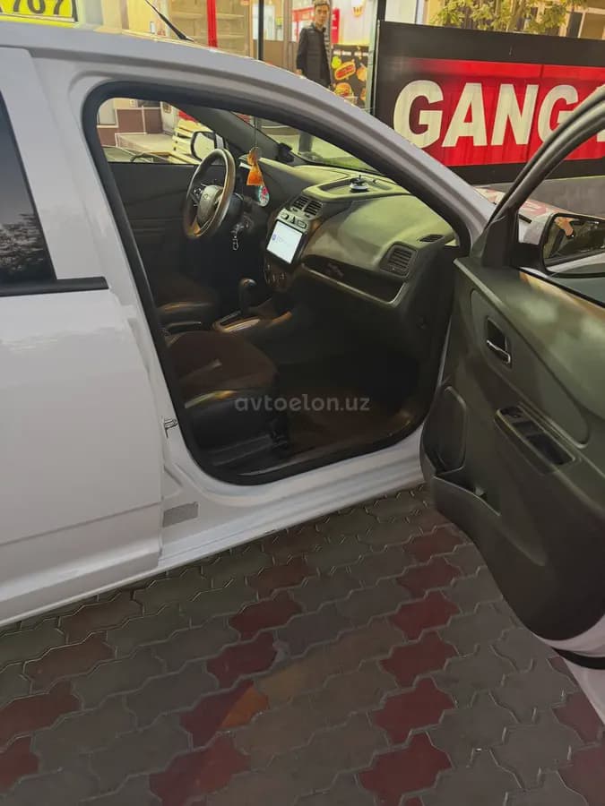 Chevrolet Cobalt, 4 позиция 2023 — 3