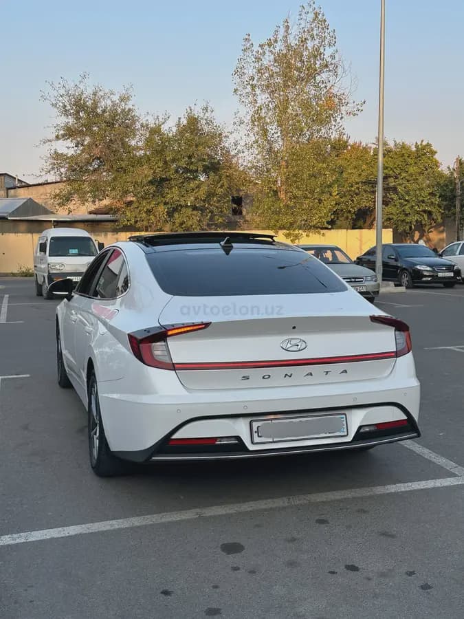 Hyundai Sonata 2022 — 2