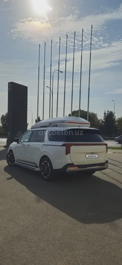 Kia Carnival 2025 — 3