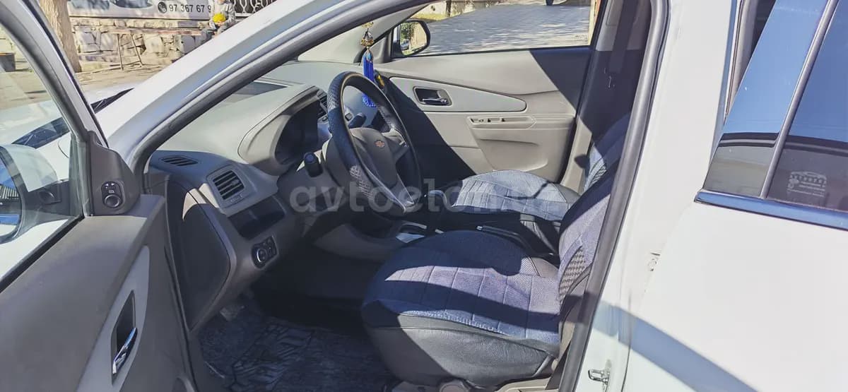 Chevrolet Cobalt, 4 позиция 2022 — 5