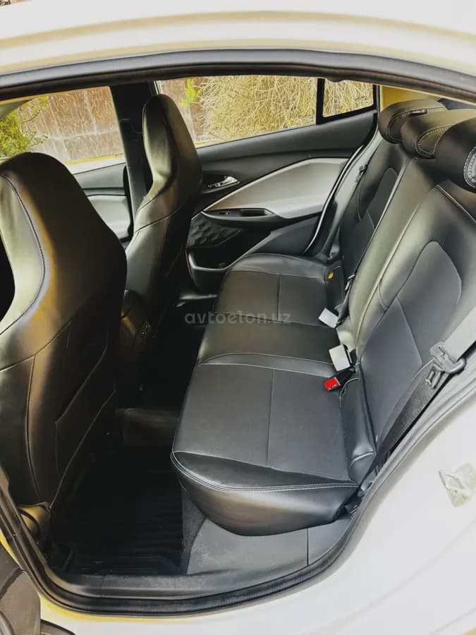 Chevrolet Onix 2023 — 4