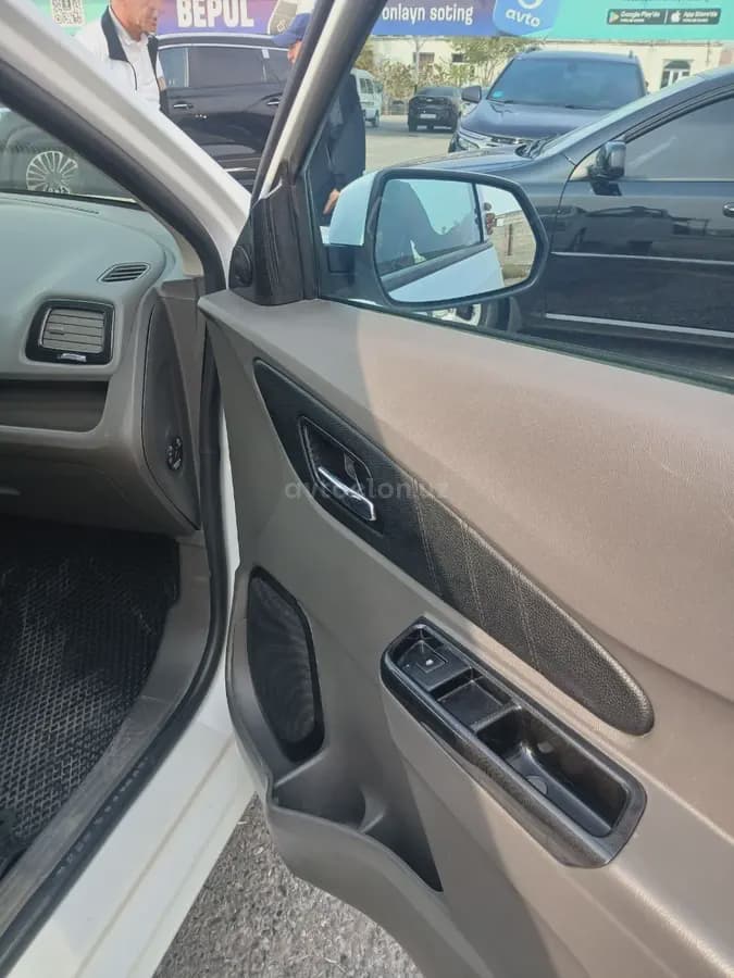 Chevrolet Cobalt, 4 позиция 2024 — 5