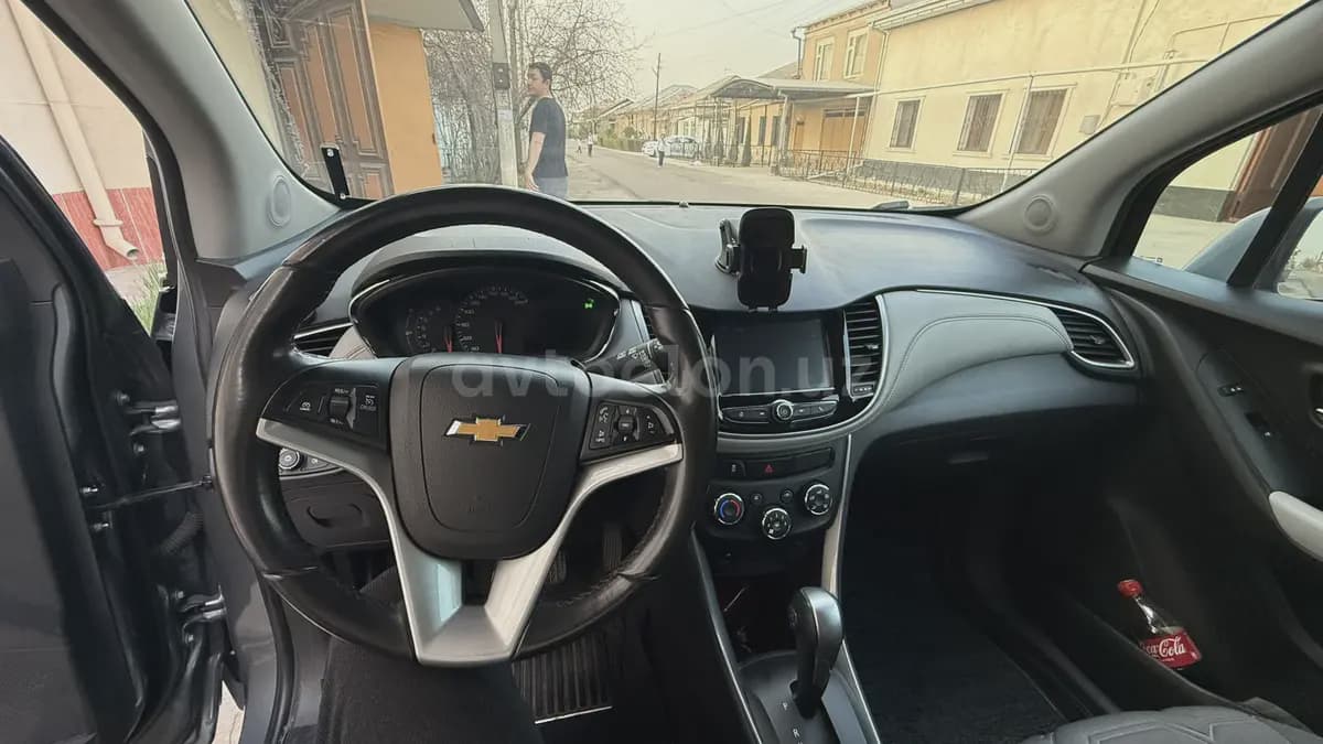 Chevrolet Tracker, 3 позиция 2019 — 1