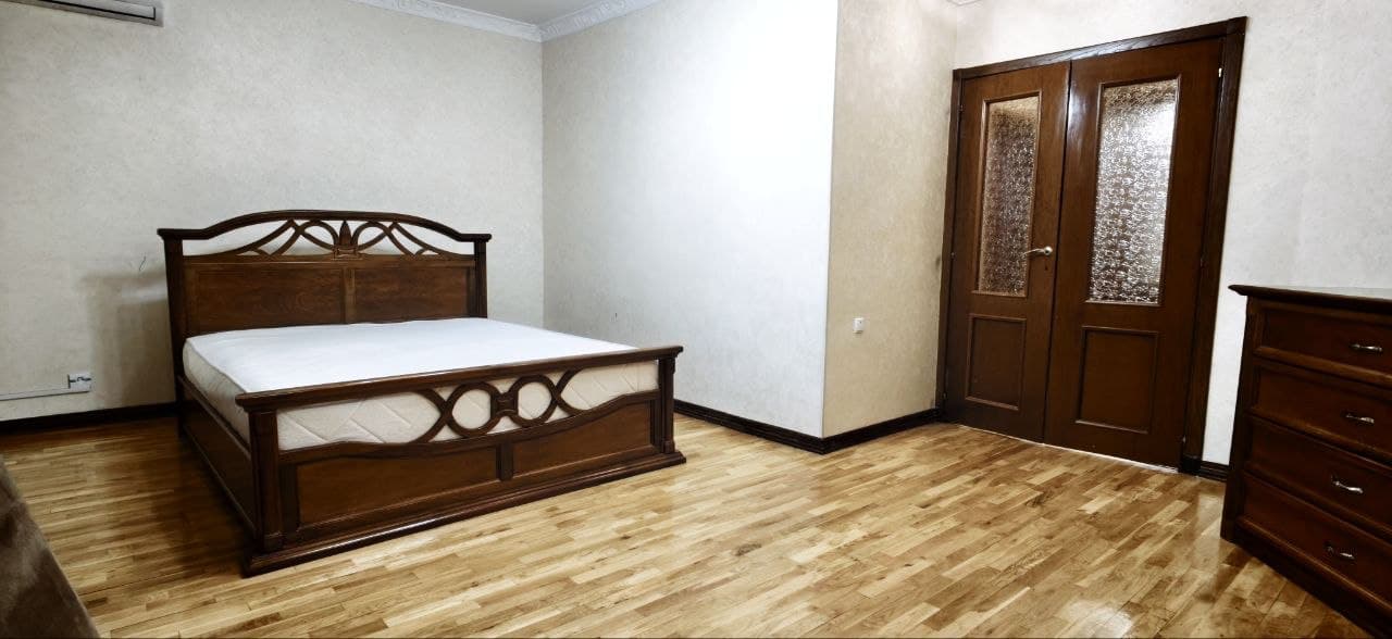 Продается 3/5/5 спецплан ул. Туйтепинская, 110 м2 ремонт техника 220000y.e. (посольский городок) — 3