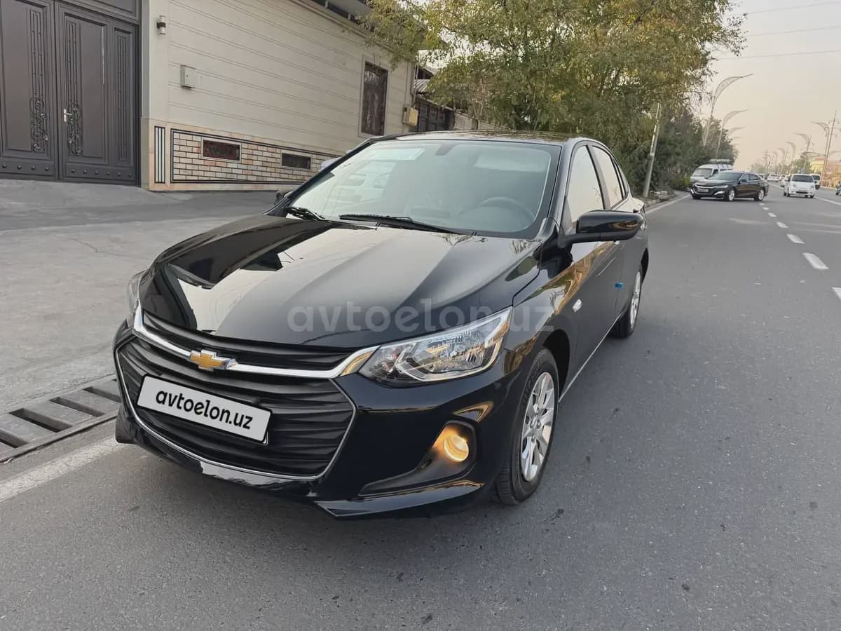 Chevrolet Onix 2024 — 2